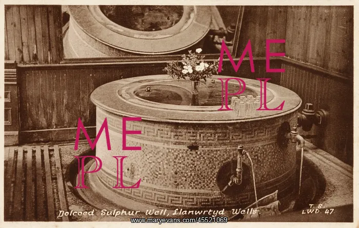 : Sulphur Well at Llanwrtyd Wells, Wales : Sulphur Well at Llanwrtyd Wells, Wales