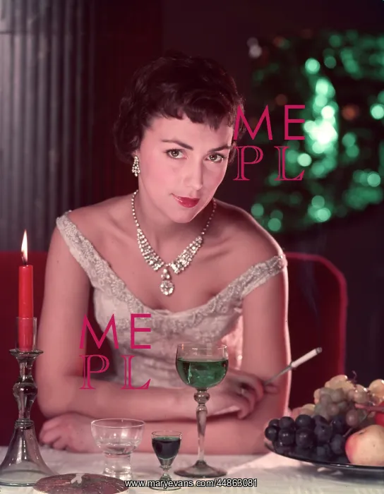 : SULTRY DINNER DATE : SULTRY DINNER DATE