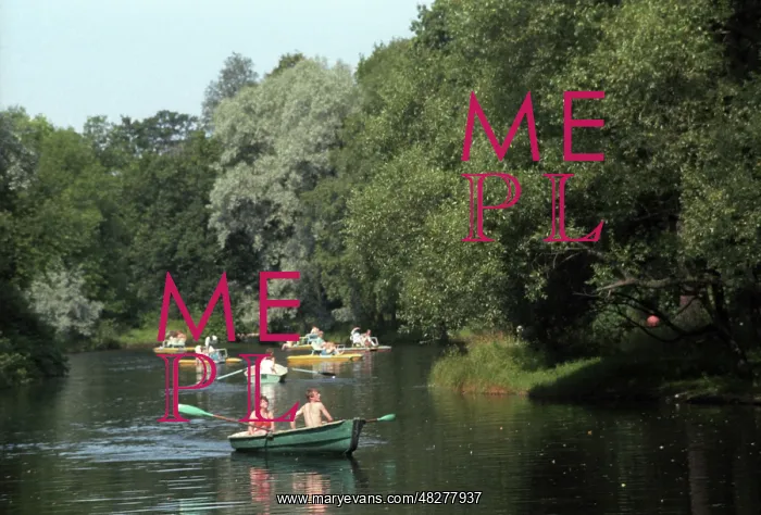 : Summer leisure, 1990 : Summer leisure, 1990