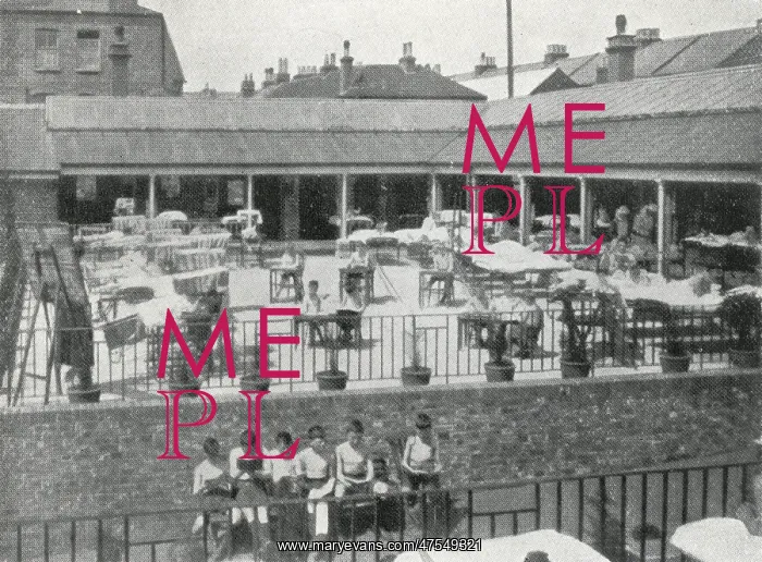 : Sun Platform at Princess Mary's Hospital, Margate, Kent : Sun Platform at Princess Mary's Hospital, Margate, Kent