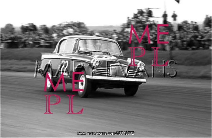 : Sunbeam Rapier, Silverstone, England : Sunbeam Rapier, Silverstone, England