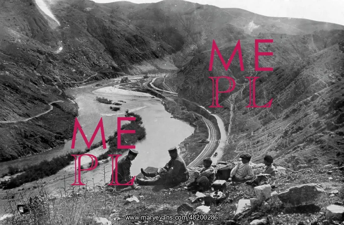 : Sunday trip to the Wardar river, 1916 : Sunday trip to the Wardar river, 1916