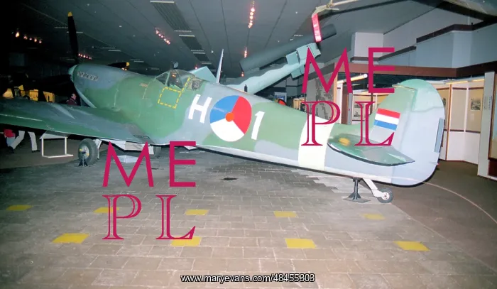 : Supermarine Spitfire Mk LFIXc H-1 : Supermarine Spitfire Mk LFIXc H-1