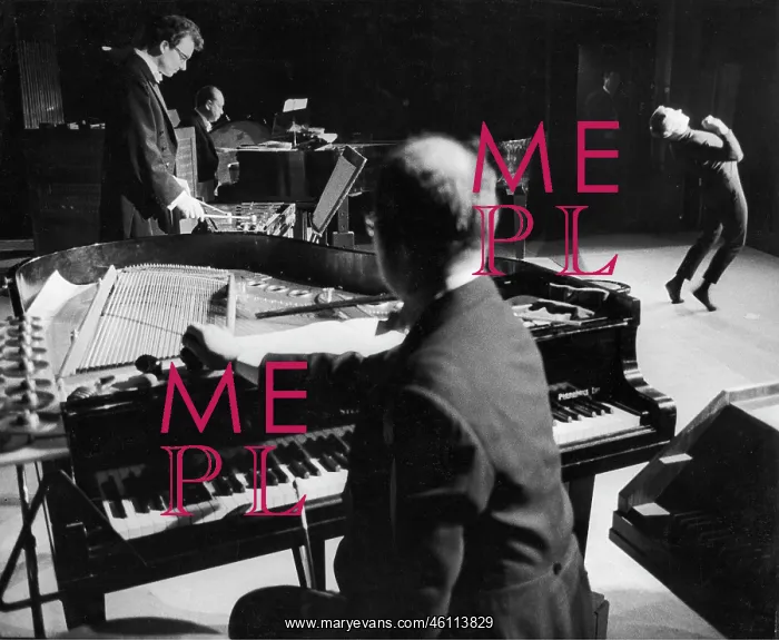 : Sur Scene - A chamber music play by : Sur Scene - A chamber music play by