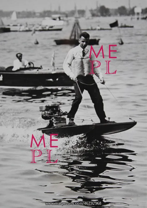 : Surfing with an outboard motor : Surfing with an outboard motor