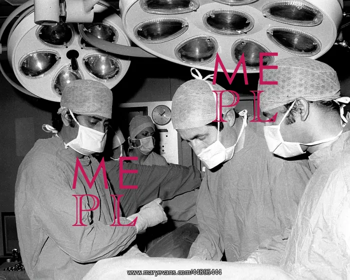 : Surgeons operating at Hayle Hospital, Cornwall : Surgeons operating at Hayle Hospital, Cornwall