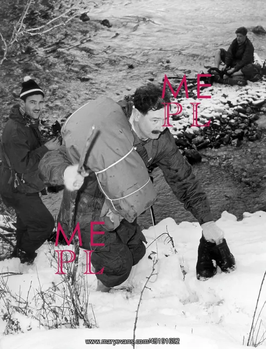: Survival training of the Royal Air Force in Upper Bavaria : Survival training of the Royal Air Force in Upper Bavaria