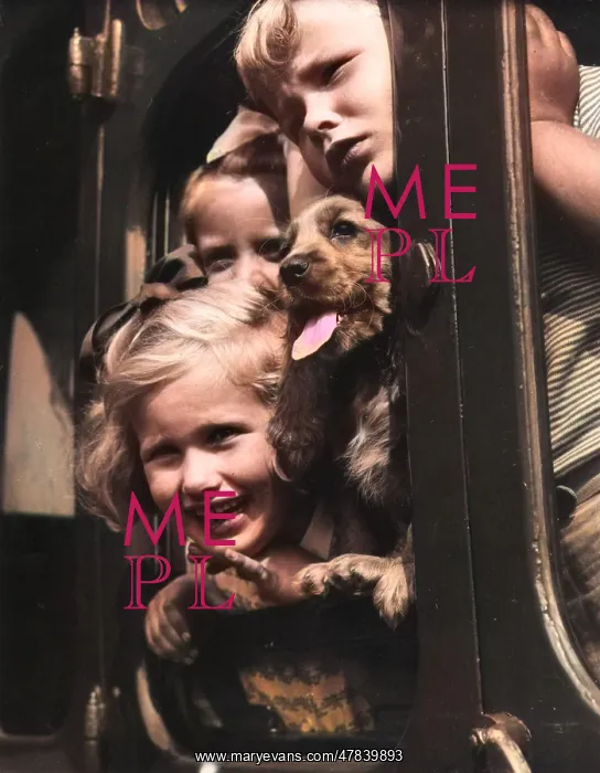 : Susi in a train with three children : Susi in a train with three children