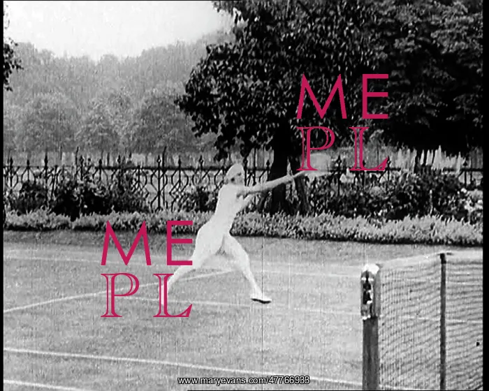 : Suzanne Lenglen Playing A Tennis Match : Suzanne Lenglen Playing A Tennis Match