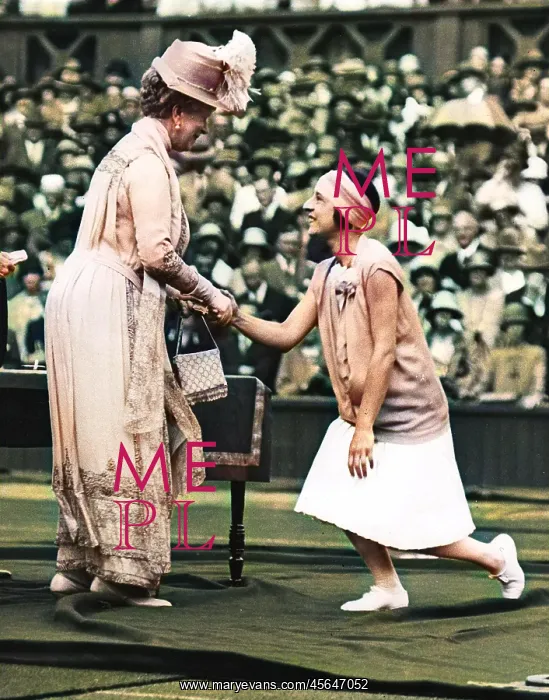 : Suzanne Lenglen and Queen Mary, Wimbledon 1926 : Suzanne Lenglen and Queen Mary, Wimbledon 1926