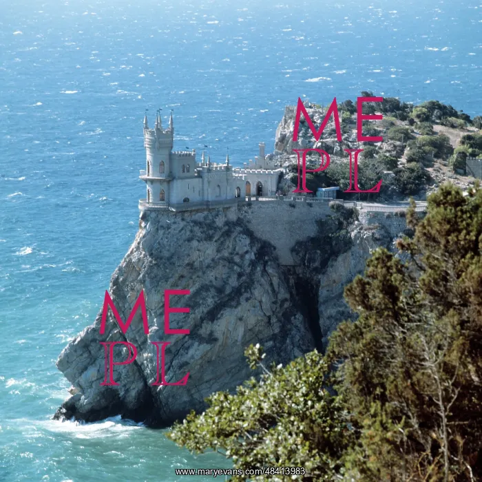 : Swallow's Nest castle in Crimea, 1984 : Swallow's Nest castle in Crimea, 1984