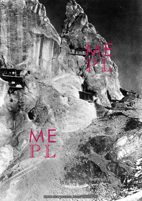 : Swallow's nests on the Marmolada, 1918 : Swallow's nests on the Marmolada, 1918