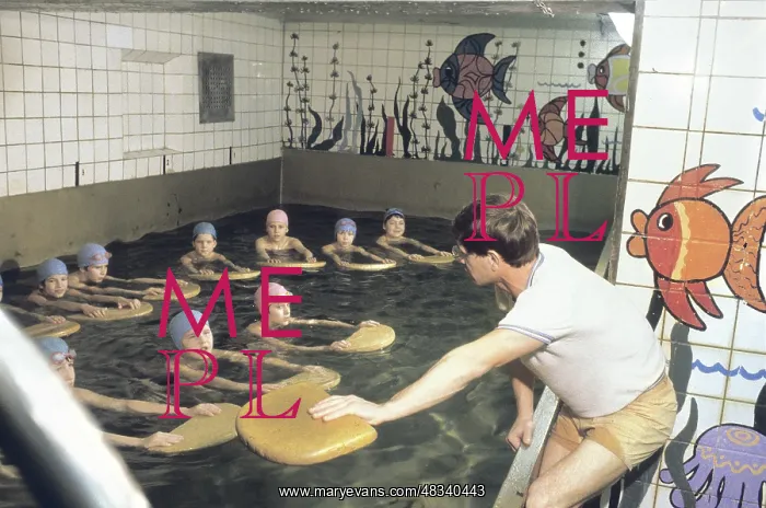 : Swimming children, 1982 : Swimming children, 1982