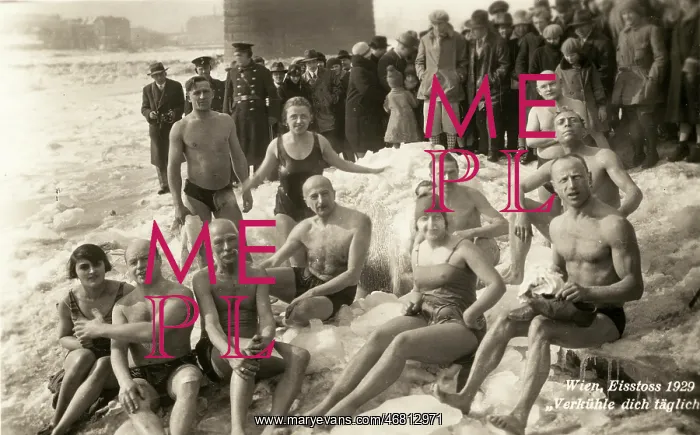 : Swimming at ice burst in the Danube 1929 : Swimming at ice burst in the Danube 1929