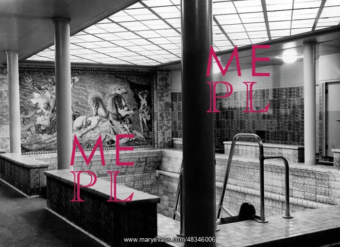 : Swimming pool on the Wilhelm Gustloff, 1938 : Swimming pool on the Wilhelm Gustloff, 1938