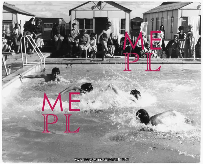 : SWIMMING RACE : SWIMMING RACE