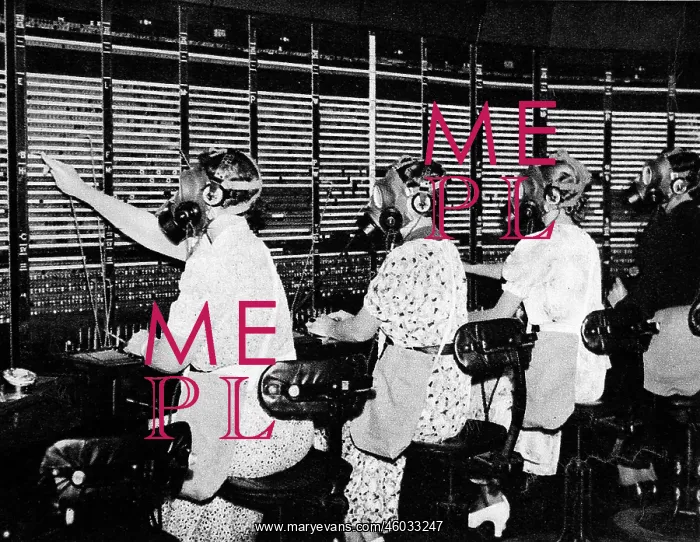: Switchboard operators wearing gas-masks : Switchboard operators wearing gas-masks