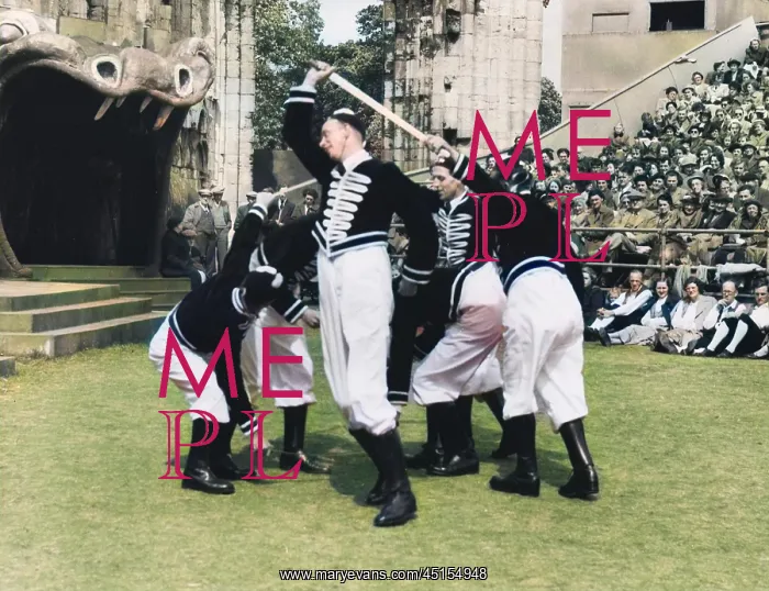 : SWORD DANCE, ENGLAND : SWORD DANCE, ENGLAND