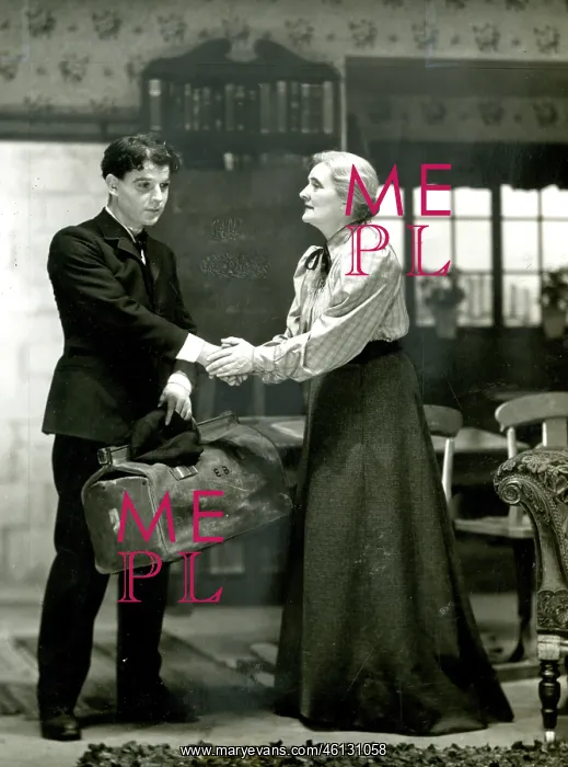 : Sybil Thorndike and Emlyn Williams on stage : Sybil Thorndike and Emlyn Williams on stage