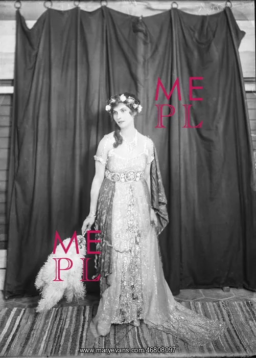 : Sybille Binder as Beauty 1922 : Sybille Binder as Beauty 1922