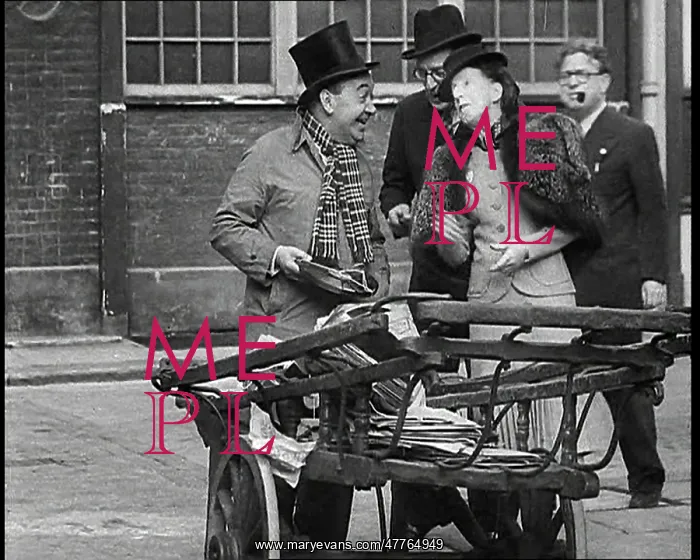 : Syd Walker Talking to Stanley Holloway, Nellie : Syd Walker Talking to Stanley Holloway, Nellie