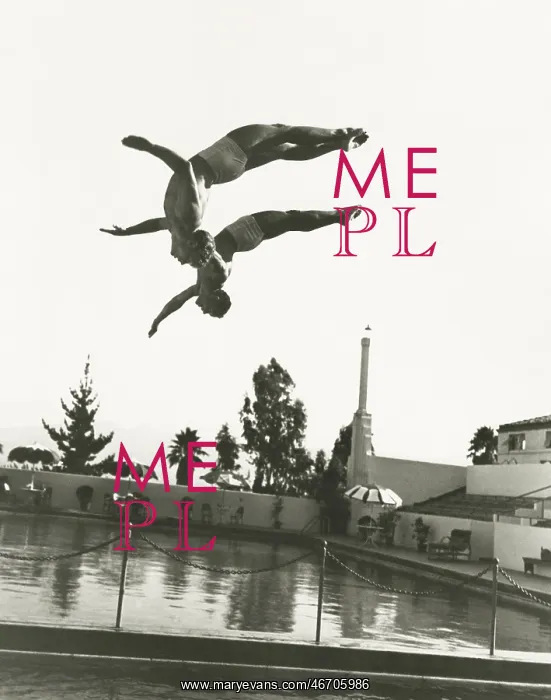  : Synchronized divers in mid-air