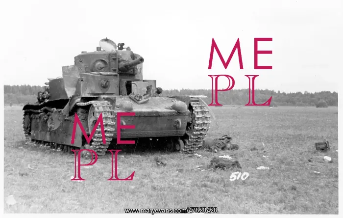 : T-28 multi-turreted medium tank : T-28 multi-turreted medium tank