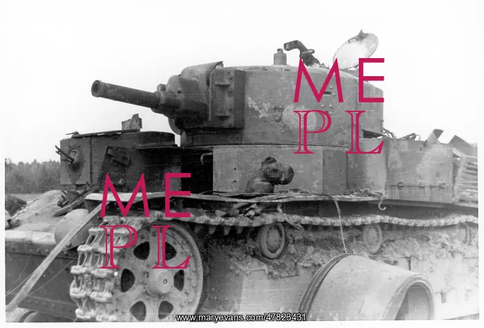 : T-28 multi-turreted medium tank : T-28 multi-turreted medium tank