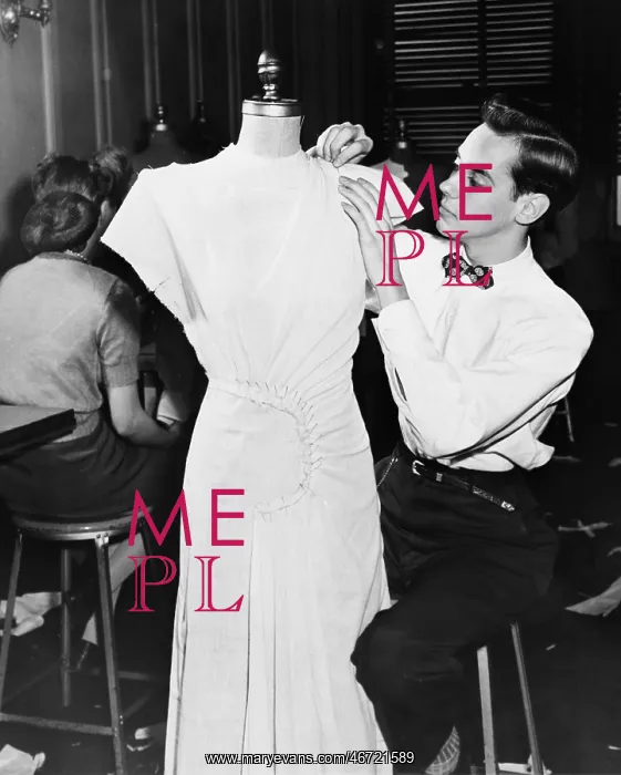: Tailor working with dressmakers dummy : Tailor working with dressmakers dummy
