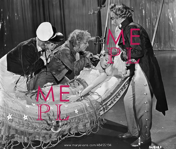 : THE TALES OF HOFFMANN : THE TALES OF HOFFMANN