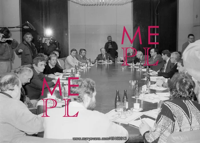 : Talks - negotiations - government : Talks - negotiations - government