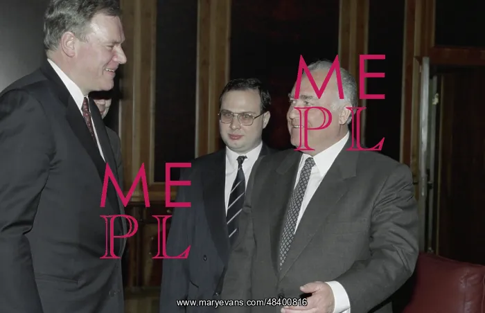 : Talks between Viktor Chernomyrdin and Paavo Lipponen : Talks between Viktor Chernomyrdin and Paavo Lipponen