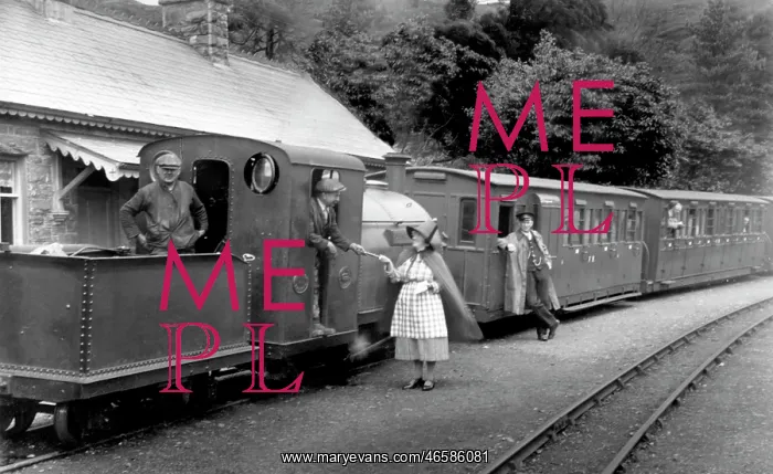  : Tan Y Bwlch, The Station 1937