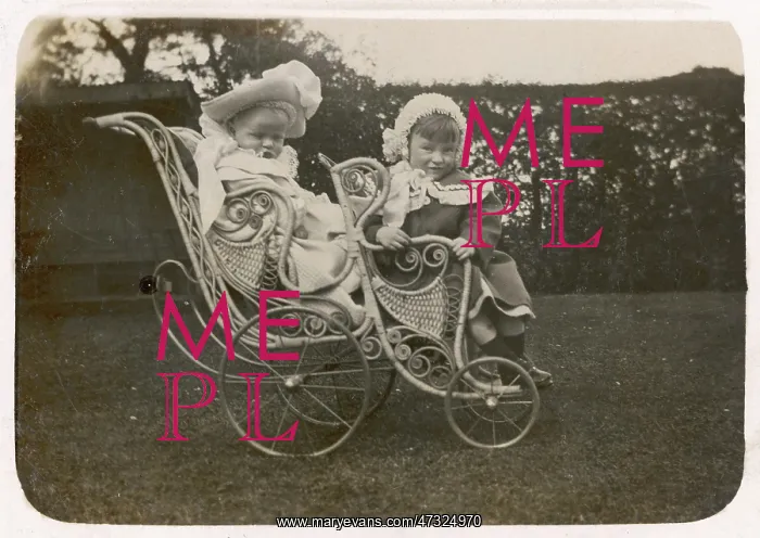 : Tandem Pram : Tandem Pram
