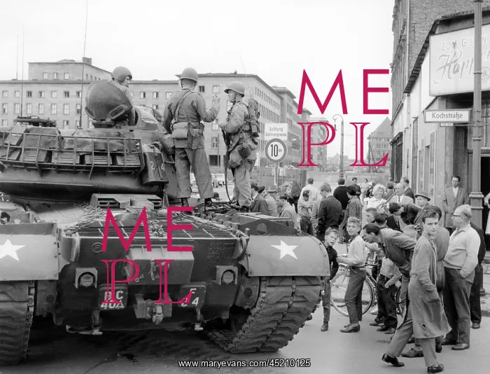 : US tank at sector border in West Belrin 1961 : US tank at sector border in West Belrin 1961