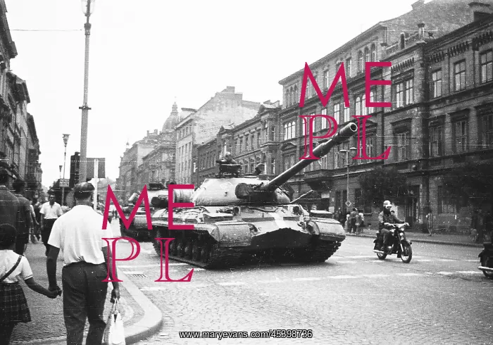 : Tanks - motorcycle - Plzen : Tanks - motorcycle - Plzen