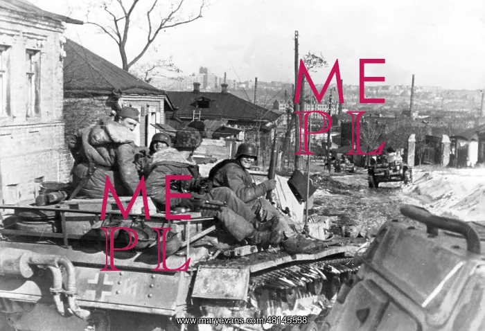 : Tanks of the Waffen SS in Kharkiv, 1943 : Tanks of the Waffen SS in Kharkiv, 1943