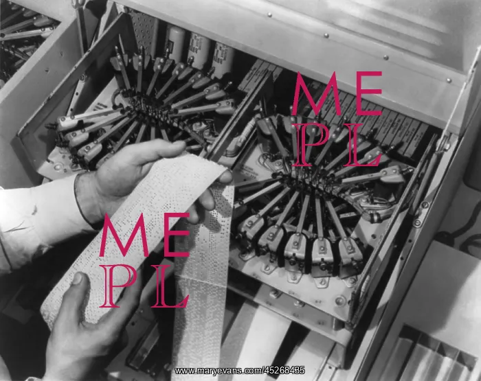 : Tape-punching equipment for the automatic message : Tape-punching equipment for the automatic message