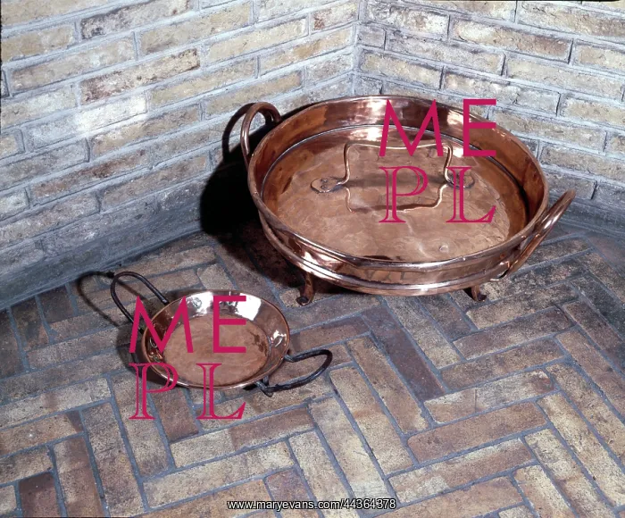 : Tart pans, 19th century : Tart pans, 19th century