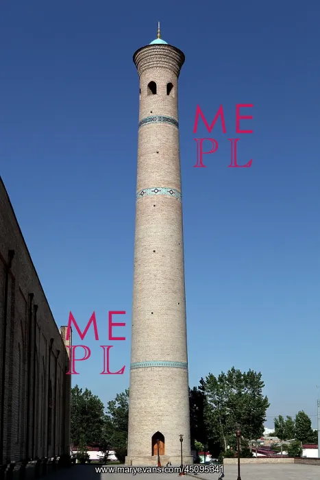: Tashkent. Low angle view of Minaret, Tellya Sheikh Mosque : Tashkent. Low angle view of Minaret, Tellya Sheikh Mosque