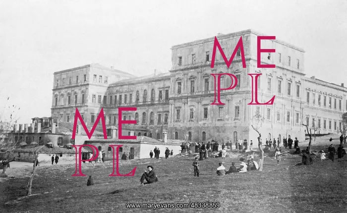 : The Tashkishla building after the bombing, 1909 : The Tashkishla building after the bombing, 1909