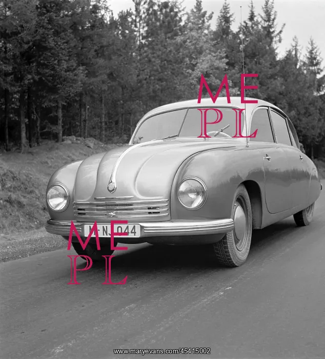 : Tatraplan - automobil Tatra 600 : Tatraplan - automobil Tatra 600