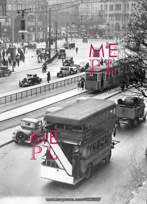 : Tauentzienstrasse in Berlin, 1935 : Tauentzienstrasse in Berlin, 1935