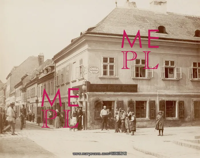 : Tavern. People in front of the tavern Wolfgang Berthold in Vienna, Liechtenthaler Gasse : Tavern. People in front of the tavern Wolfgang Berthold in Vienna, Liechtenthaler Gasse