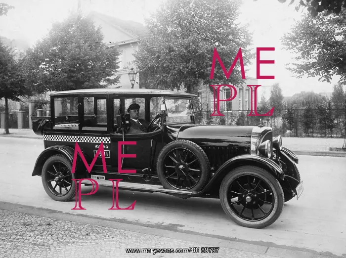 : Taxi in Berlin, 1926 : Taxi in Berlin, 1926