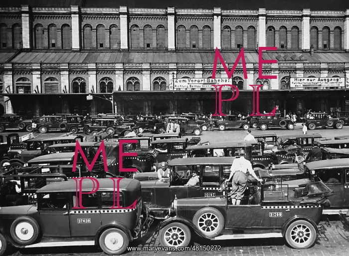 : Taxis in Berlin, 1932 : Taxis in Berlin, 1932