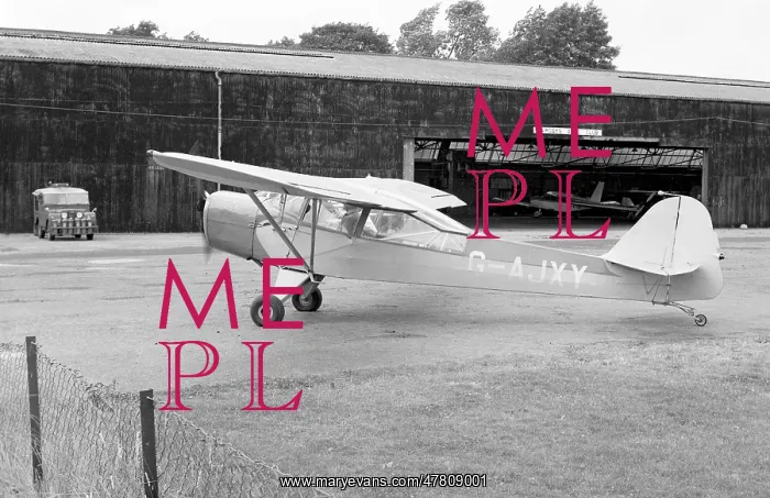 : Taylorcraft Auster IV G-AJXY : Taylorcraft Auster IV G-AJXY