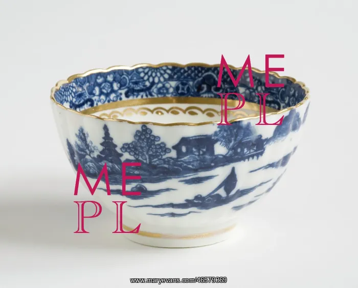 : Tea bowl made from porcelain, transfer-printed in underglaze blue with : Tea bowl made from porcelain, transfer-printed in underglaze blue with