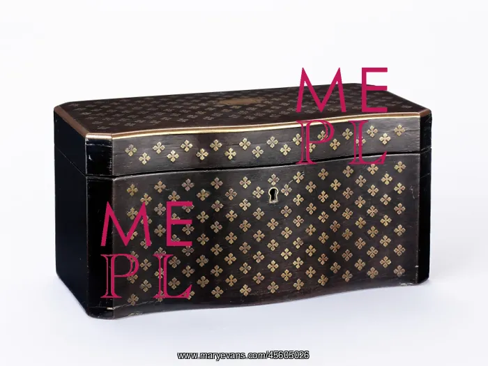 : Tea caddy made from ebonised wood inlaid with brass quatrefoils, lined with tulipwood : Tea caddy made from ebonised wood inlaid with brass quatrefoils, lined with tulipwood