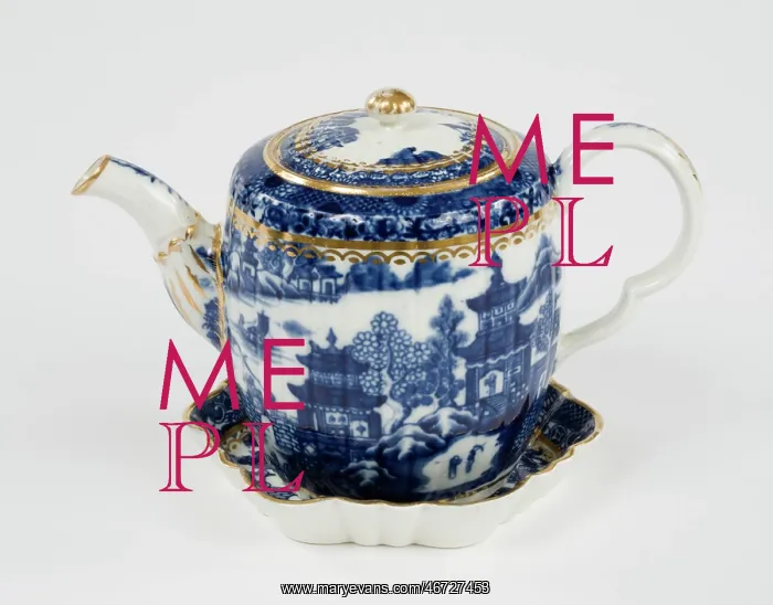 : Tea pot and stand : Tea pot and stand